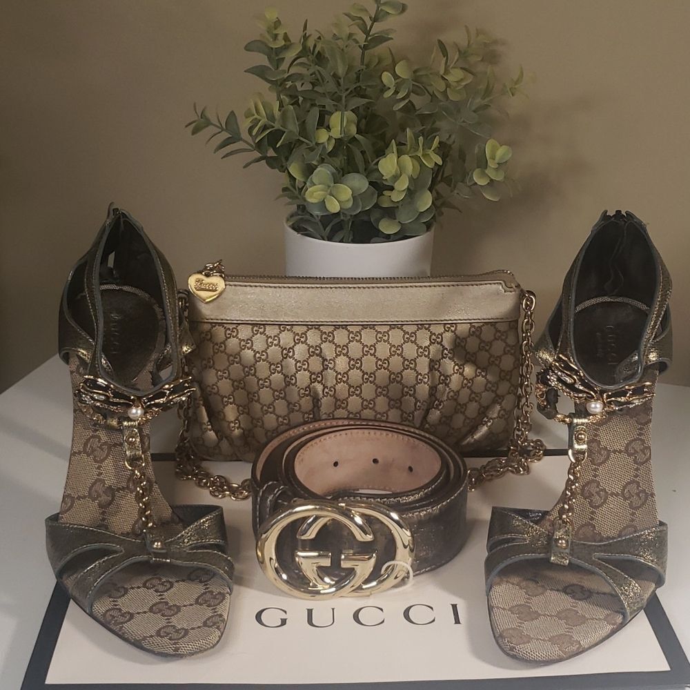 GUCCI Tom Ford  Belt and Leather Monogram Bag BUNDLE